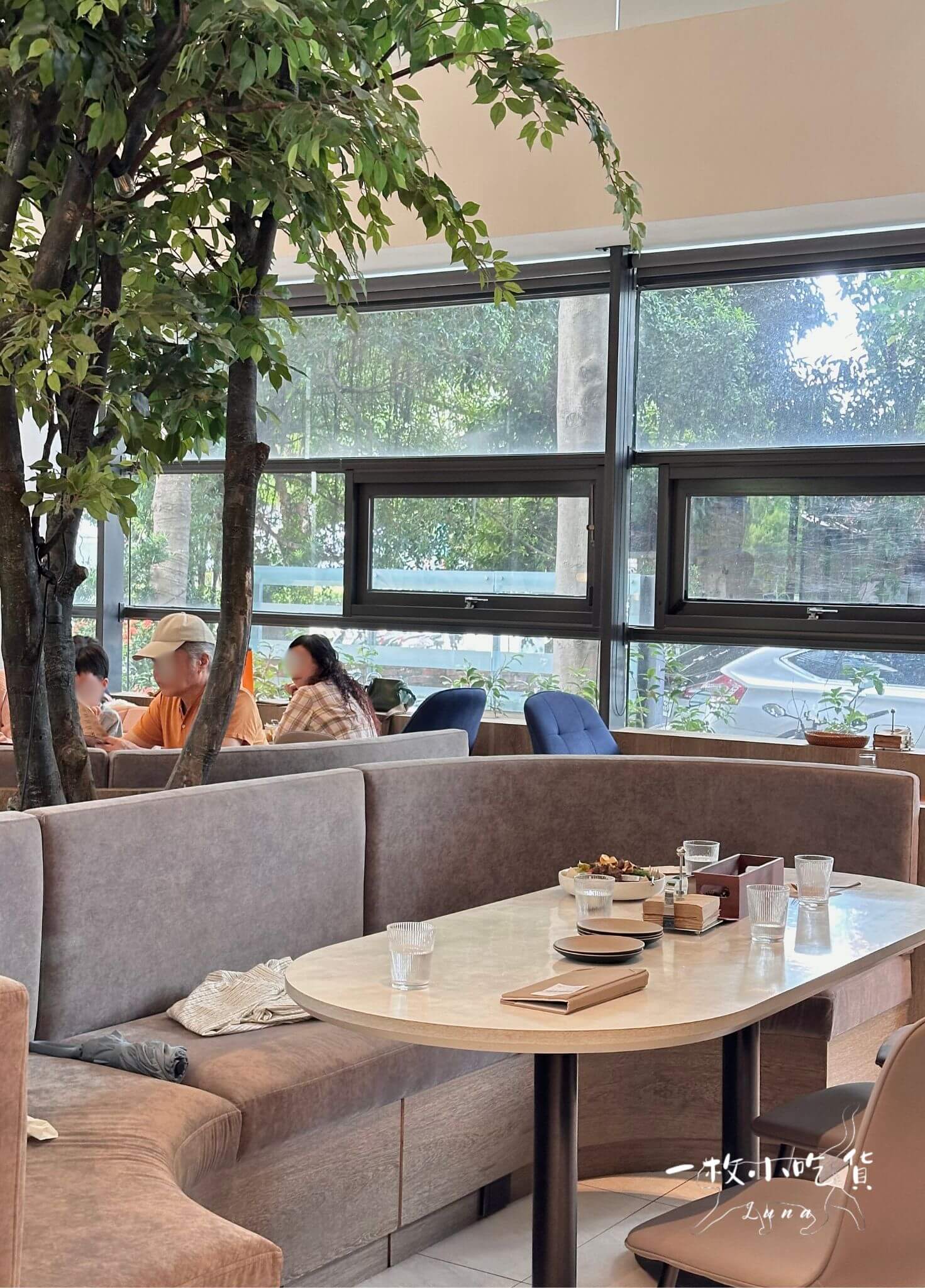 毛五木寵物餐廳環境