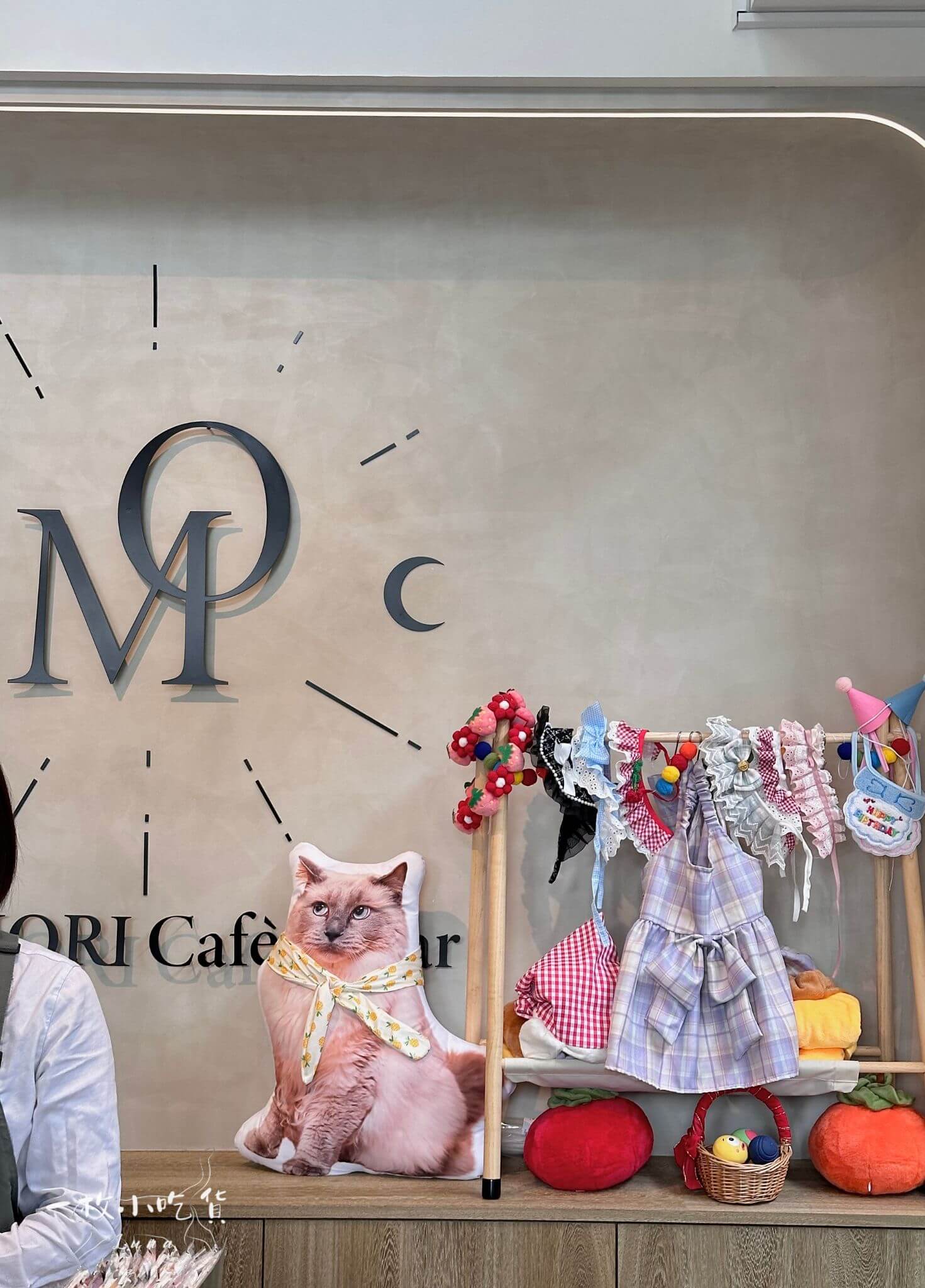 momori cafe storefront34