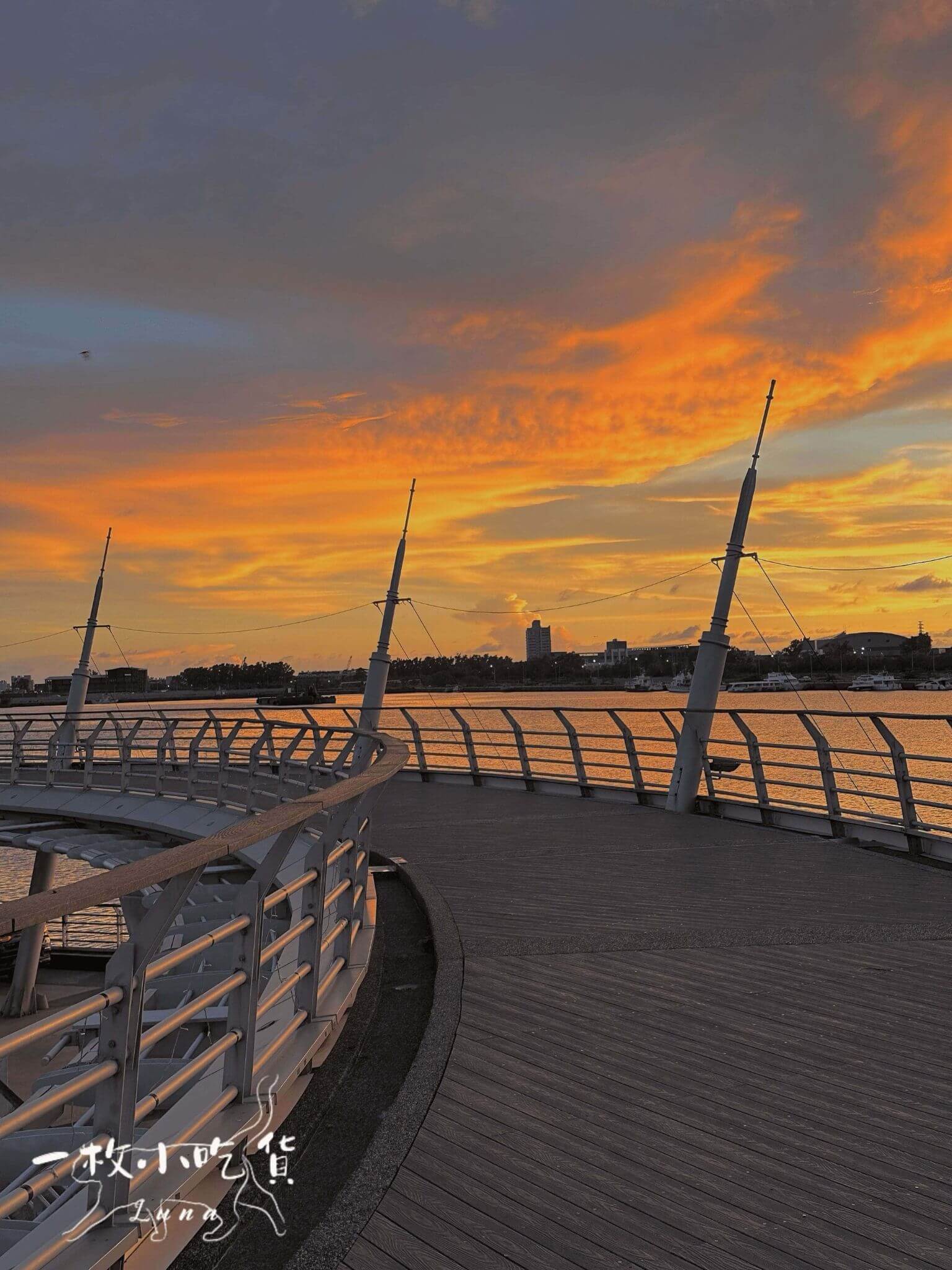 興達港情人步道