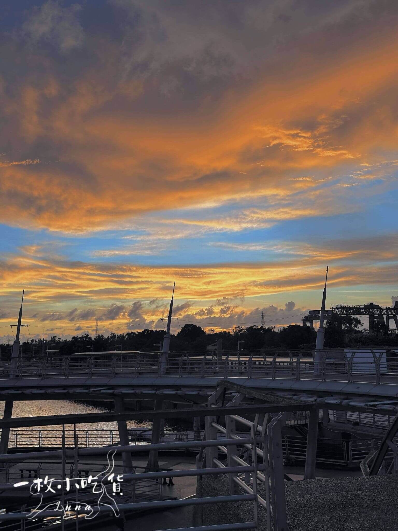 興達港情人步道